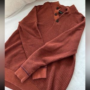 Men’s Sweater - M